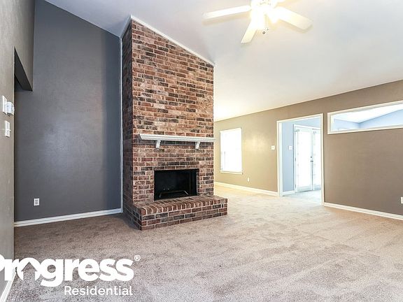 2nd image of 2509 Arapaho Dr
