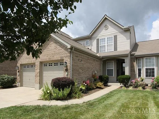 6266 Lake Front