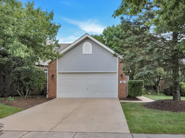 8641 Pearson Dr, Darien, IL 60561