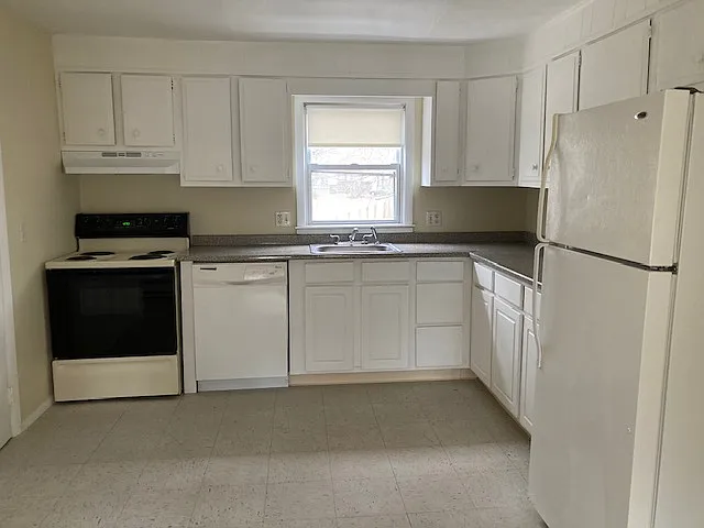70 Lorchris St #14 — Photo 2