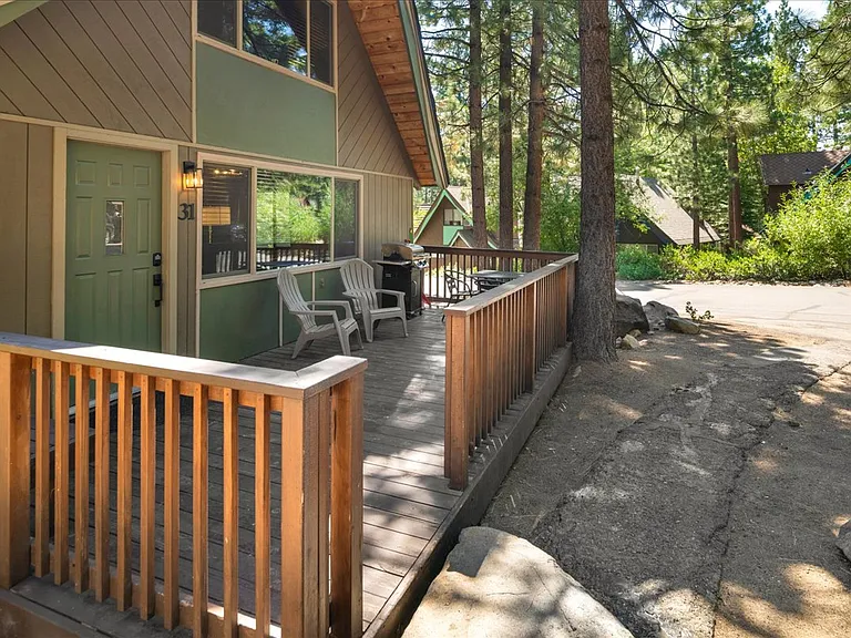599 Crest Ln #31 — Photo 3