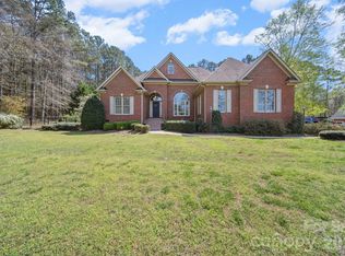 2909 Lakeshore Dr, Chester, SC 29706