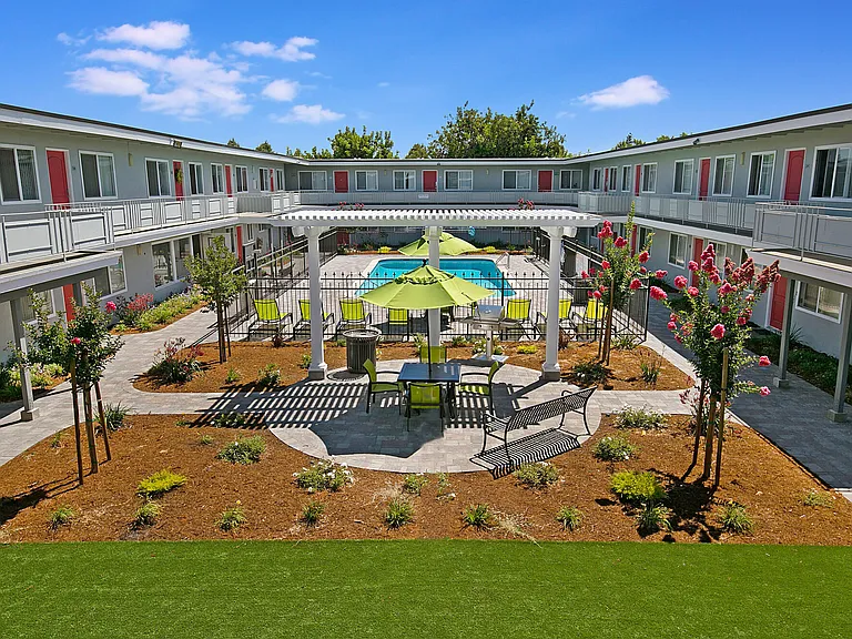 Bon Aire Apartments — Photo 25