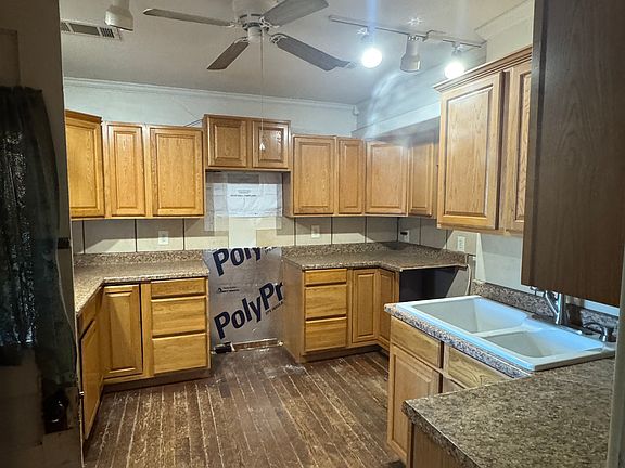 2nd image of 302 N Chickasaw St