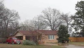 2nd image of 123 Janet St