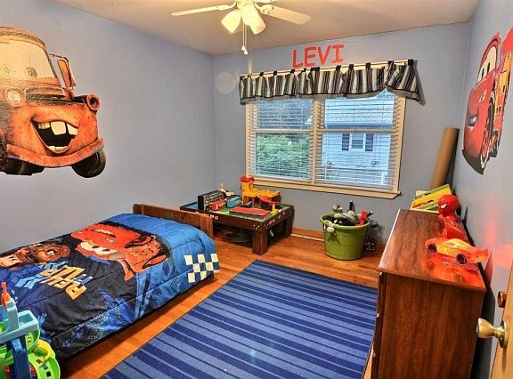 3rd image of 1226 Meadowbrook Dr
