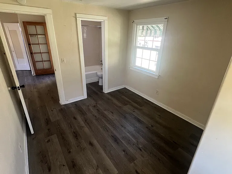 172 Garfield Ave — Photo 9