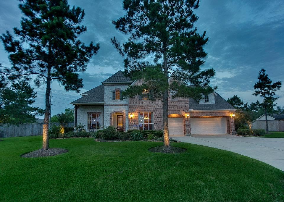2nd image of 7 Compton Manor Dr