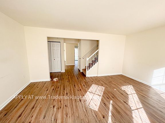 4th image of 50 Covington Ct #50