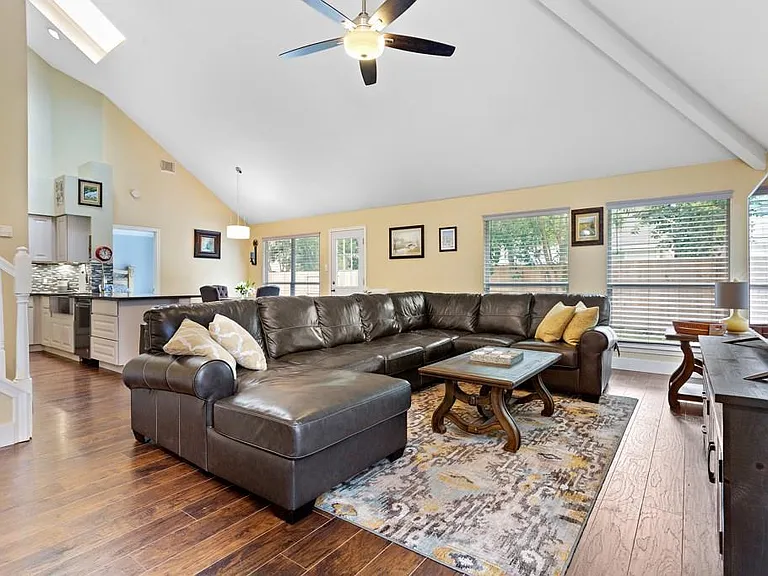 8203 Miller Falls Dr — Photo 10