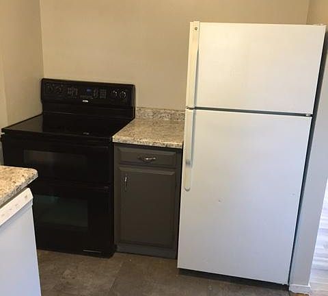 4th image of 1610 Stockwell St