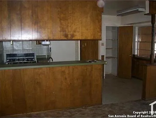 5 bed, 2010 sqft, $1,905 — Photo 4