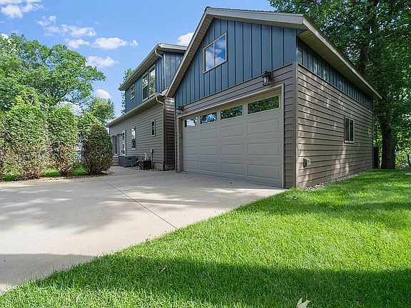 2nd image of 30474 Aspen Dr