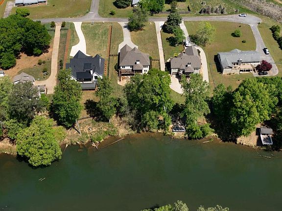 3rd image of 25 Linda Rd