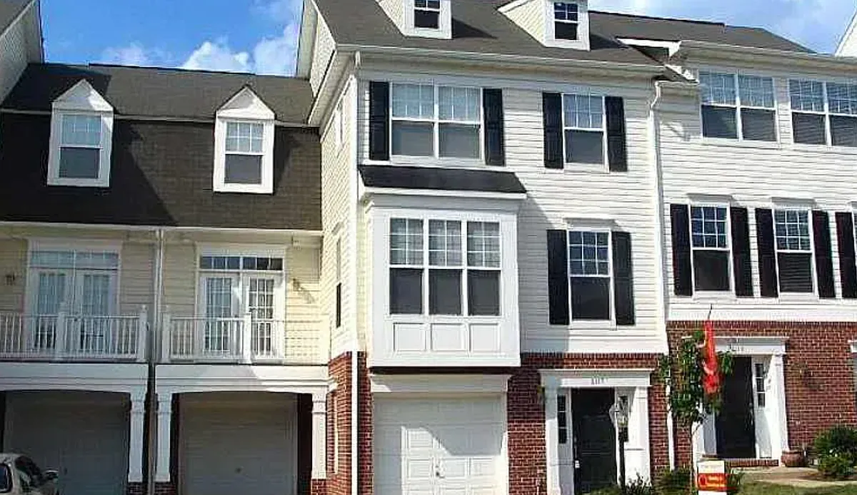 Building Photo - 8117 Cello Way