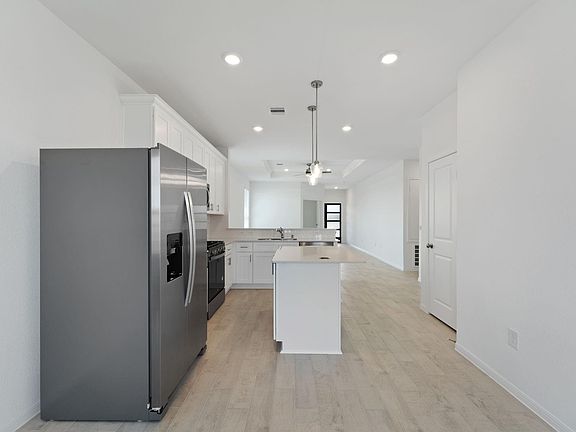 5th image of 9011 Bay Lodge Ln