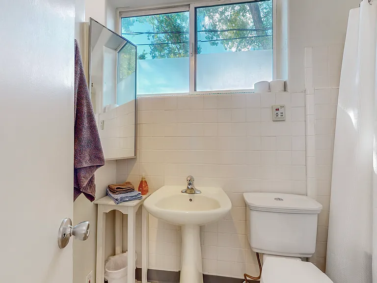 601 Noble Pl NE #2 — Photo 10