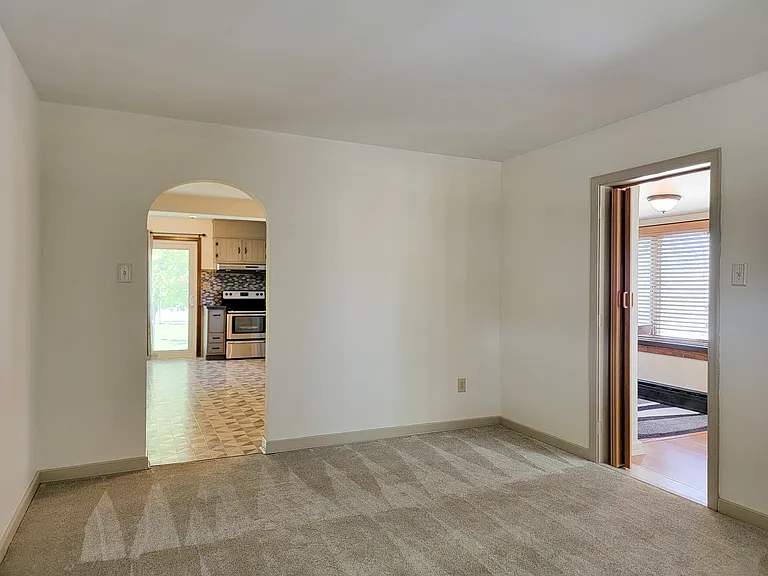 125 Gerhart Ave — Photo 5