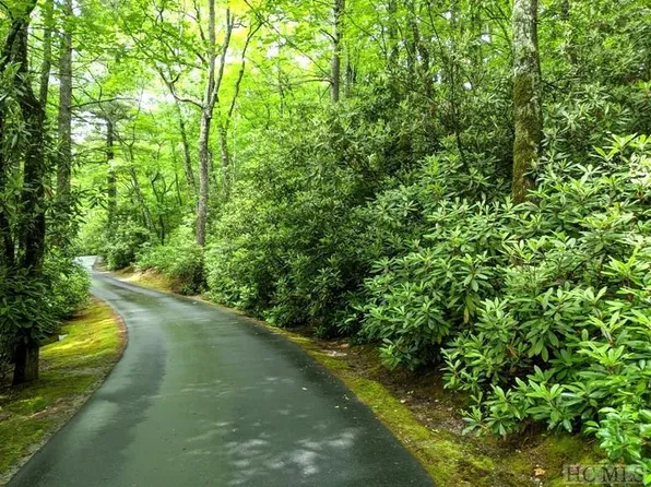 22 Woods Summit Ln, Cashiers, NC 28717