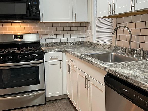 2nd image of 608 Burnet Ave APT 1