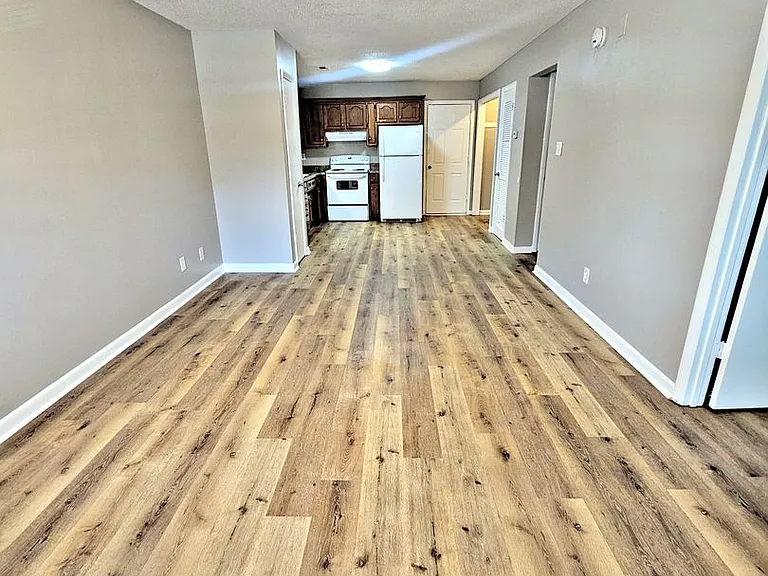 228-304 Cedar Lake Pl SW — Photo 4