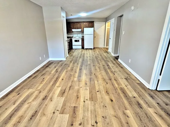 (MER-1) Cedar Lake Garden Apartments