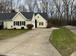 205 Stratford Rd, Hudson, OH 44236