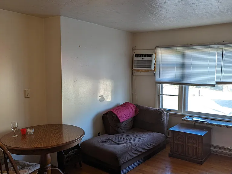 304 N Vicksburg St #B — Photo 3