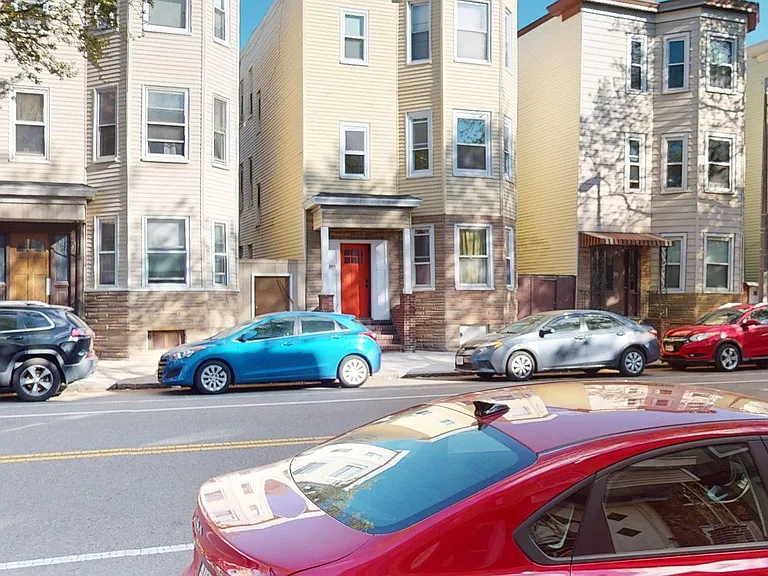 205 Chelsea St #2 — Photo 37