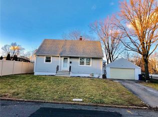 7 Semel Ave, Iselin, NJ 08830