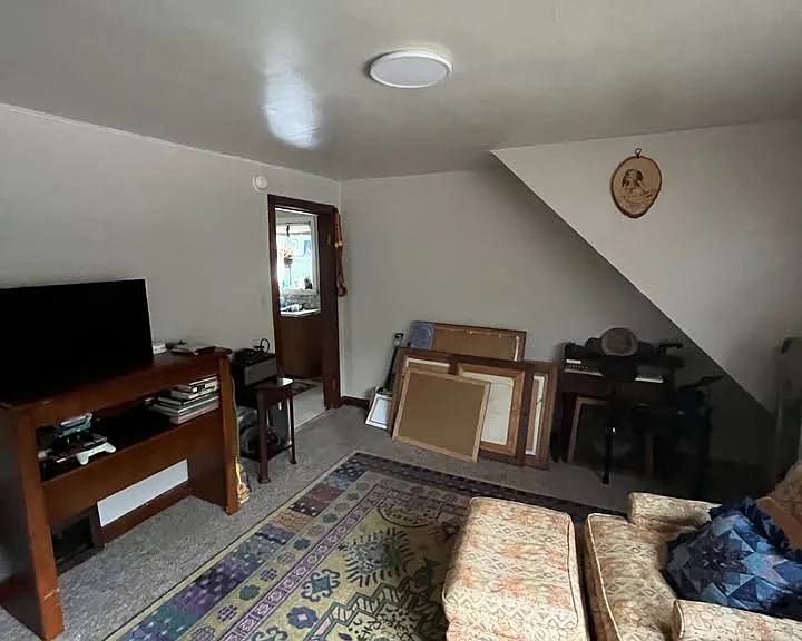 340 10th Ave N #B — Photo 4