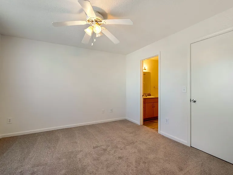 Ryan Oaks Apartments — Photo 27
