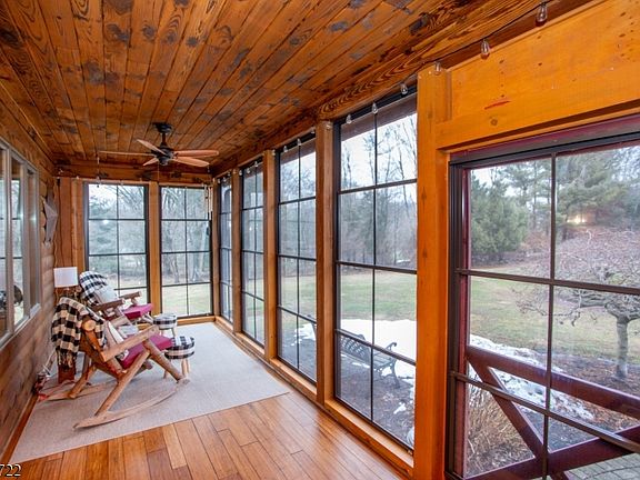 3rd image of 816 Rosemont Ringoes Rd