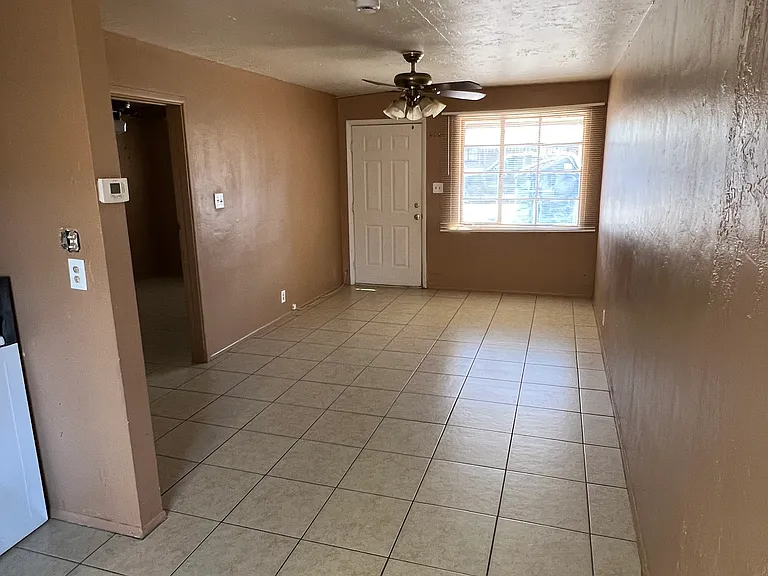 207 E Alice Ave — Photo 4