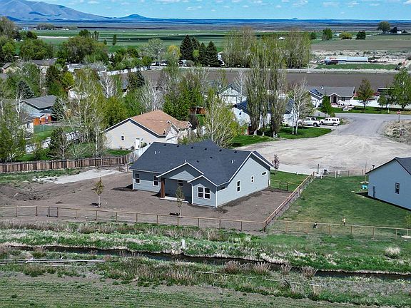 4th image of 40 Mountain Vista Cir