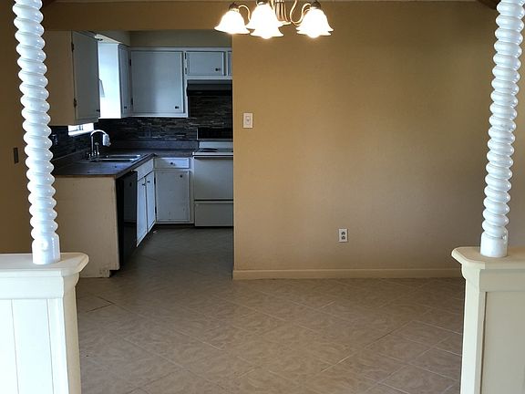 3rd image of 2026 Marsalis Dr