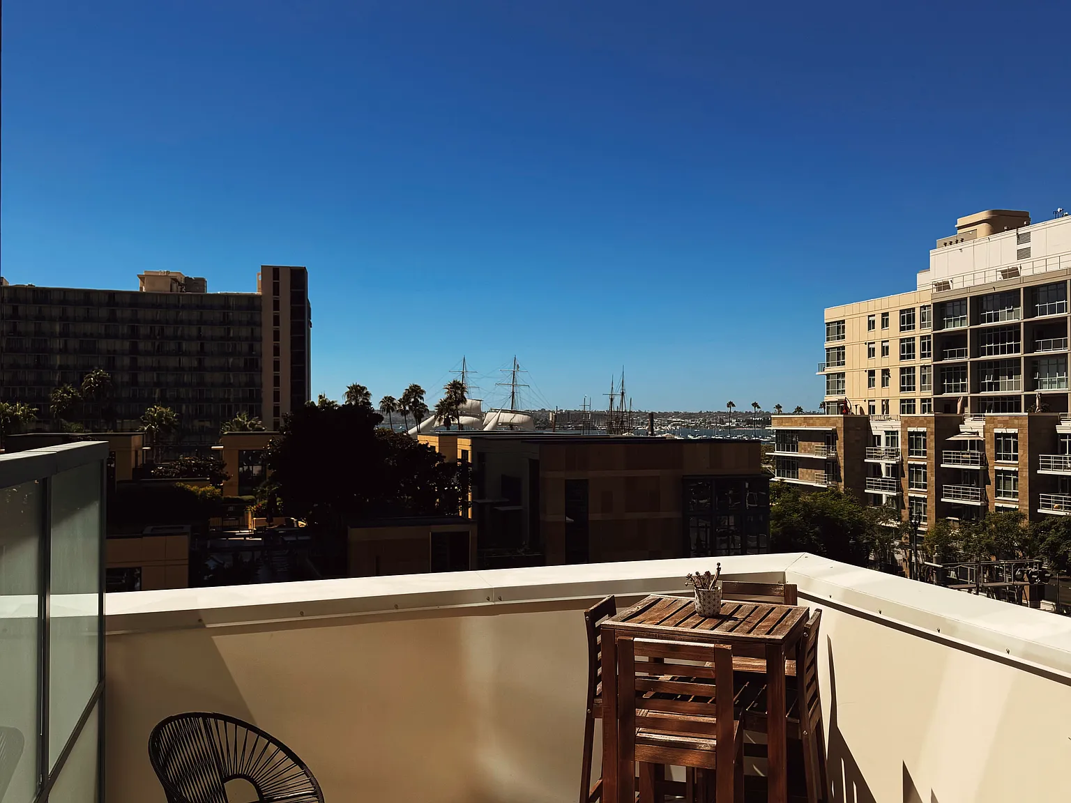 1 bed, 1.5 bath, 1089 sqft, $5,195 — Photo 3