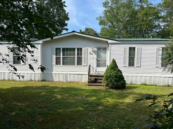 28 Wayland Circle, Exeter, NH 03833