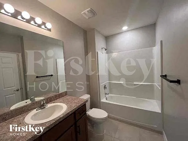 2800 Zaragoza Ct — Photo 11