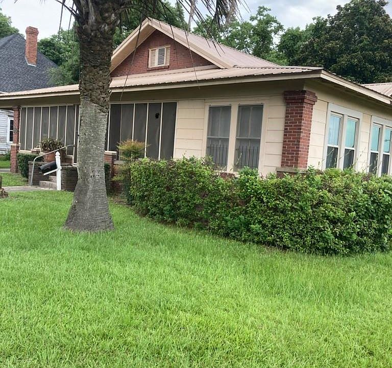 1st image of 416 Gaskin Ave S