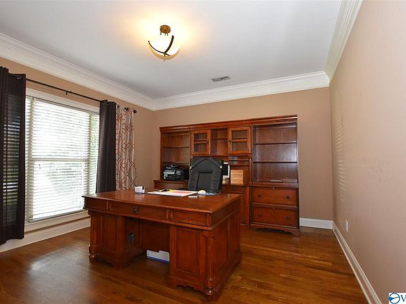 4th image of 241 Dove Hollow Dr