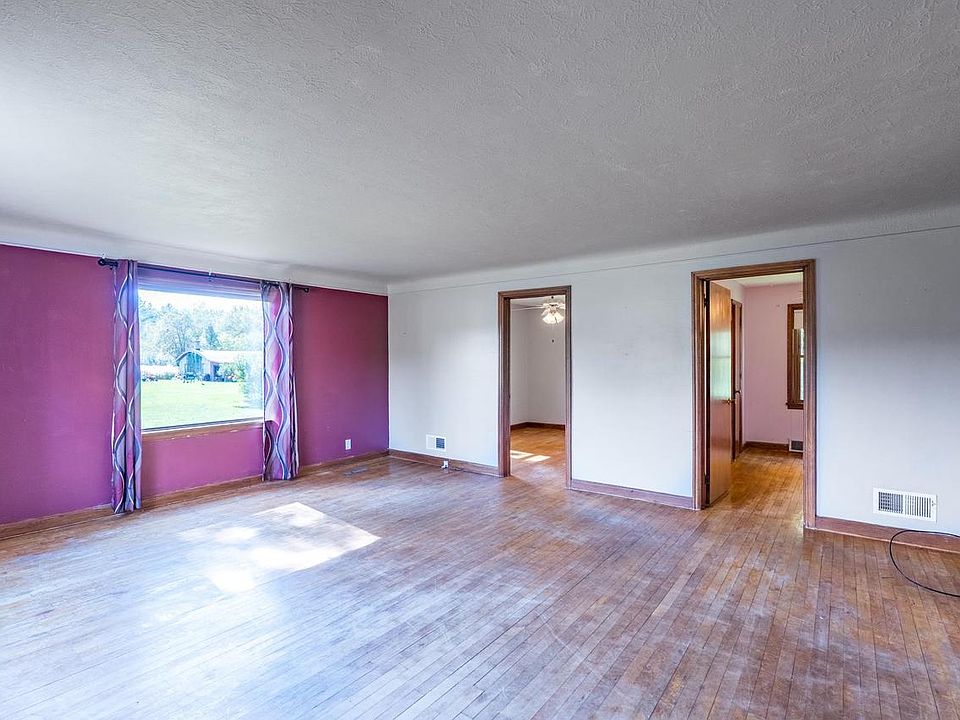 31st image of 5161 REDDIN ROAD