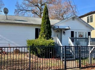 21 Clinton St, Middletown, NJ 07748