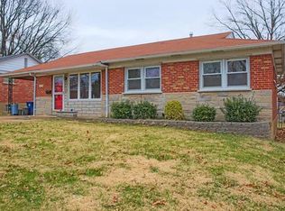 7946 Aldershot Dr, Saint Louis, MO 63123