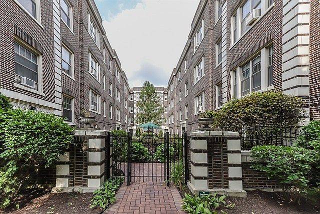 1st image of 441 N Lombard Ave APT 3