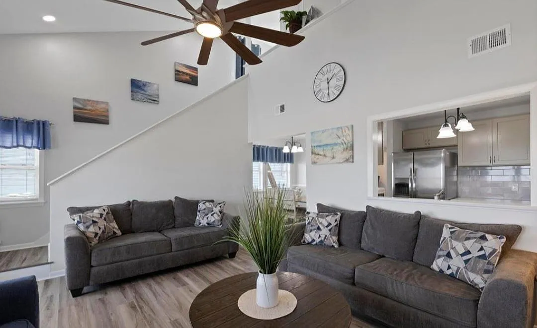 3 bed, 1250 sqft, $2,500 — Photo 4