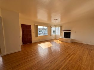 215 E Victoria St #C, Santa Barbara, CA 93101