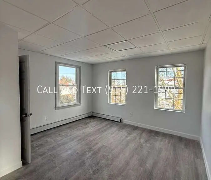 78 Briggs Ave — Photo 1