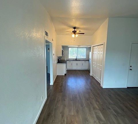 3rd image of 10808 N 16th Ave #1