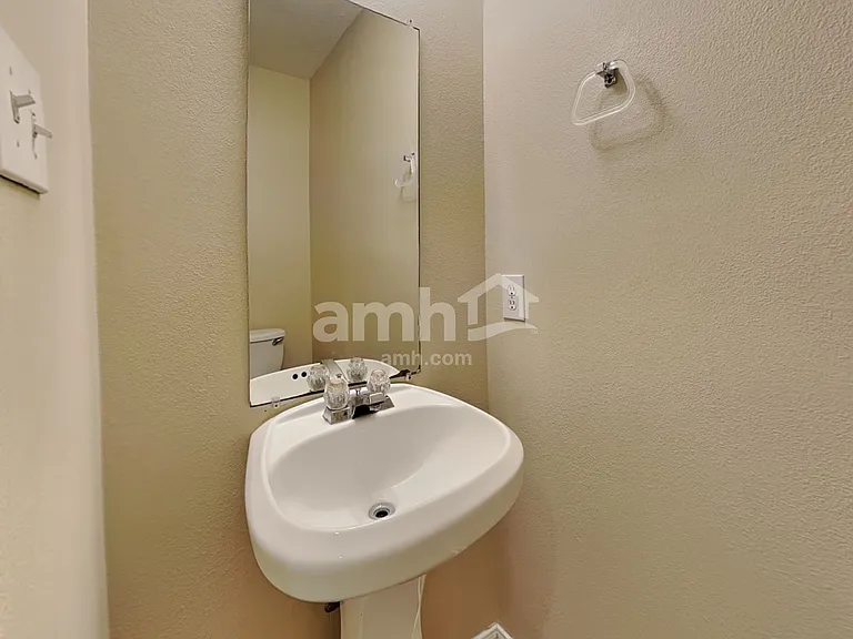 11814 E Galwan Cir — Photo 7